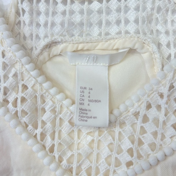 H&M Women’s Sleeveless Cotton V-Neck Shift Cream Dress Size 4 - Picture 3 of 10